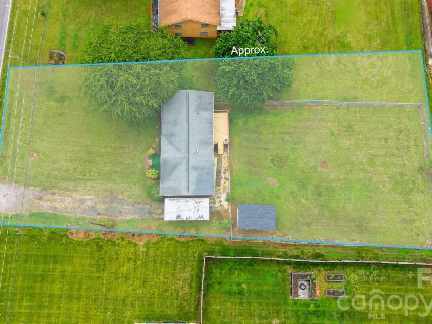 3617 Sulphur Springs Road, Hickory, NC 28601.  MLS# CAR4387397, YatesRealty ID 26995. 