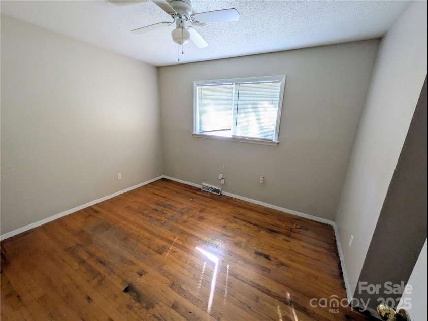 9401 Feldbank Drive, Charlotte, NC 28216.  MLS# CAR4280342, YatesRealty ID 26995. 