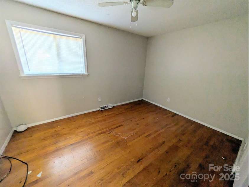 9401 Feldbank Drive, Charlotte, NC 28216.  MLS# CAR4280342, YatesRealty ID 26995. 