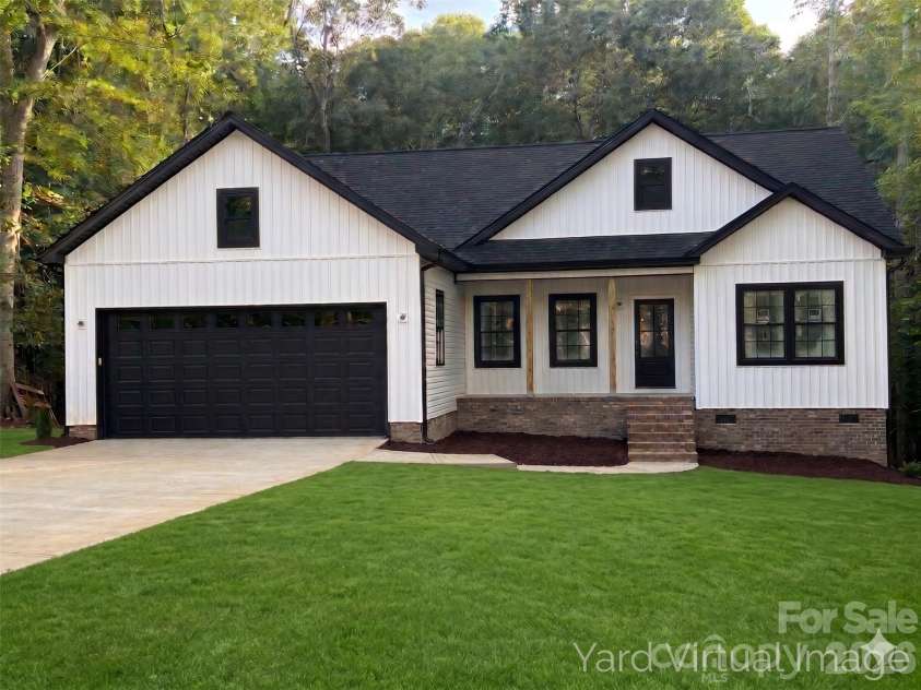 317 Tamarind Drive, Troy, NC 27371.  MLS# CAR4388084, YatesRealty ID 26996. 