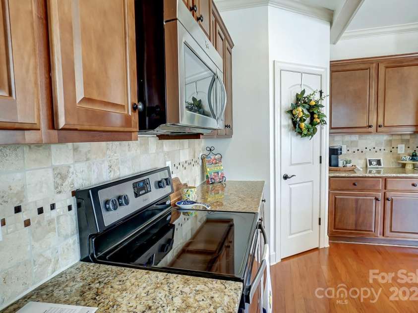 5006 Sand Trap Court, Monroe, NC 28112.  MLS# CAR4225761, YatesRealty ID 26996. Kitchen