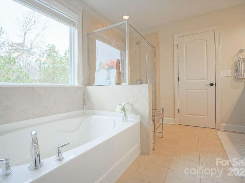 5006 Sand Trap Court, Monroe, NC 28112.  MLS# CAR4225761, YatesRealty ID 26996. Primary bath