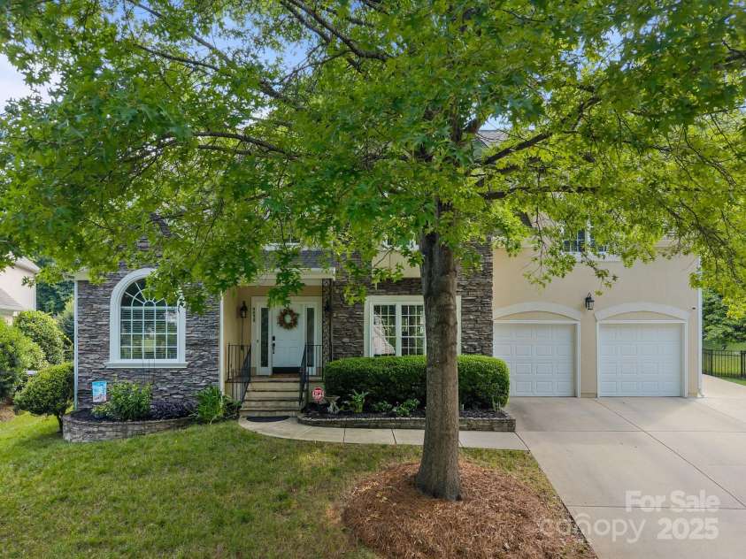 9038 Sandpiper Drive, Charlotte, NC 28277.  MLS# CAR4269770, YatesRealty ID 26997. 