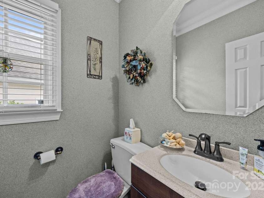 9038 Sandpiper Drive, Charlotte, NC 28277.  MLS# CAR4269770, YatesRealty ID 26997. 