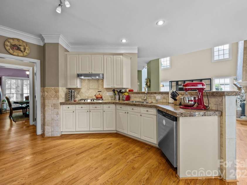 9038 Sandpiper Drive, Charlotte, NC 28277.  MLS# CAR4269770, YatesRealty ID 26997. 