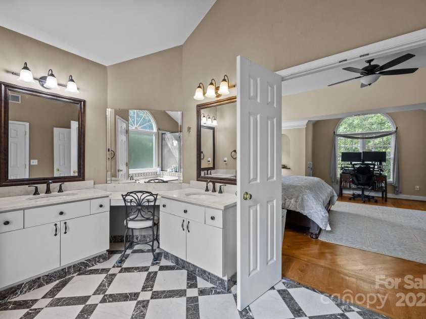 9038 Sandpiper Drive, Charlotte, NC 28277.  MLS# CAR4269770, YatesRealty ID 26997. 