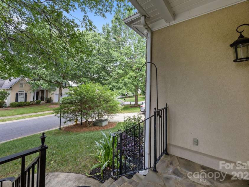 9038 Sandpiper Drive, Charlotte, NC 28277.  MLS# CAR4269770, YatesRealty ID 26997. 