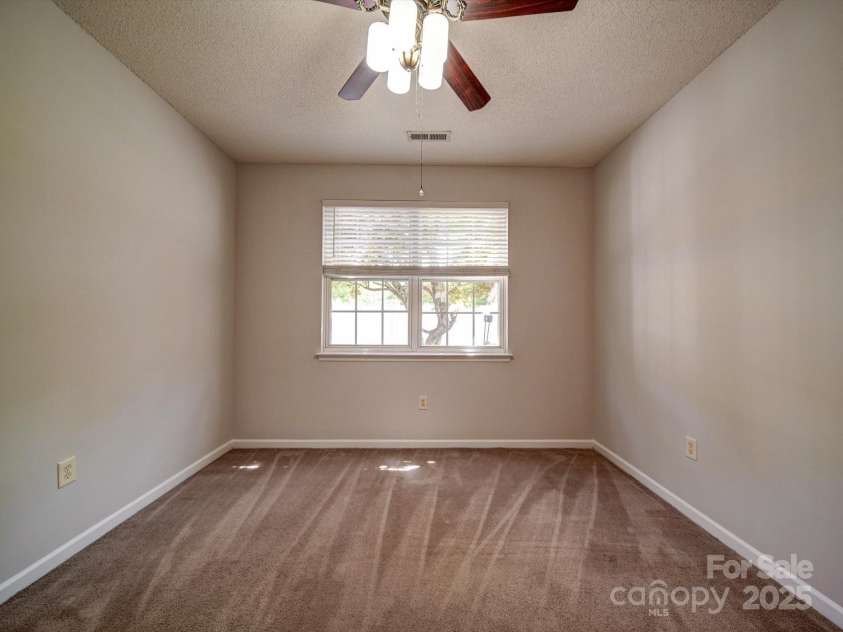 9360 Meadowmont View Drive, Charlotte, NC 28269.  MLS# CAR4258423, YatesRealty ID 26998. Bedroom