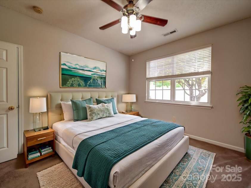 9360 Meadowmont View Drive, Charlotte, NC 28269.  MLS# CAR4258423, YatesRealty ID 26998. Virtually staged