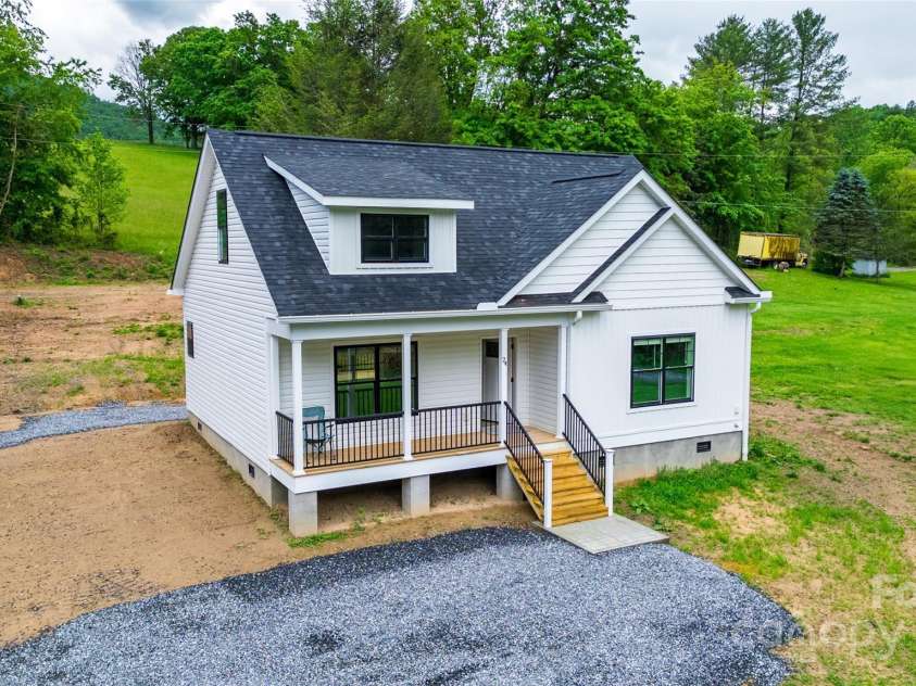 24 Queen Annes Drive, Tuckasegee, NC 28783.  MLS# CAR4259573, YatesRealty ID 26999. 