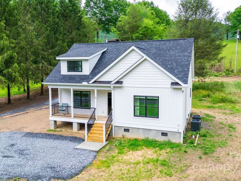 24 Queen Annes Drive, Tuckasegee, NC 28783.  MLS# CAR4259573, YatesRealty ID 26999. 