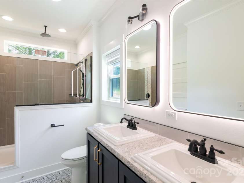 24 Queen Annes Drive, Tuckasegee, NC 28783.  MLS# CAR4259573, YatesRealty ID 26999. 