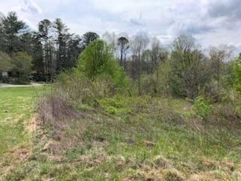 67 Small Creek Lane, Hendersonville, NC 28792.  MLS# CAR3876933, YatesRealty ID 27. 