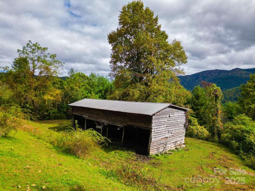 105 Home Place Road, Maggie Valley, NC 28751.  MLS# CAR4311277, YatesRealty ID 270. 