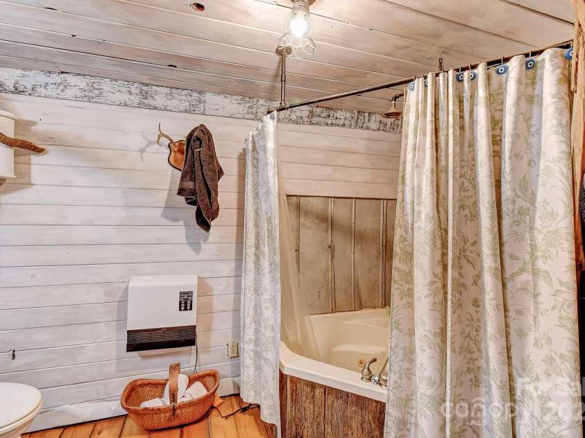 105 Home Place Road, Maggie Valley, NC 28751.  MLS# CAR4311277, YatesRealty ID 270. 