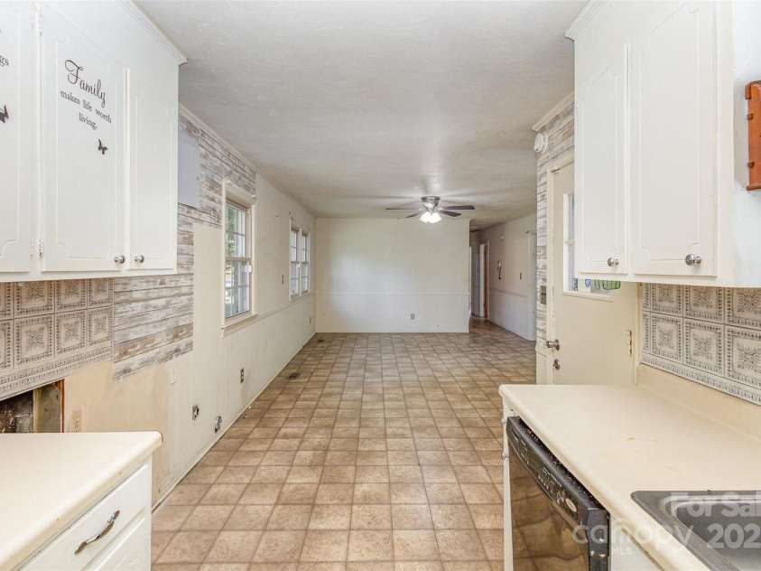 621 Oak Grove Road, Kings Mountain, NC 28086.  MLS# CAR4146020, YatesRealty ID 2700. 