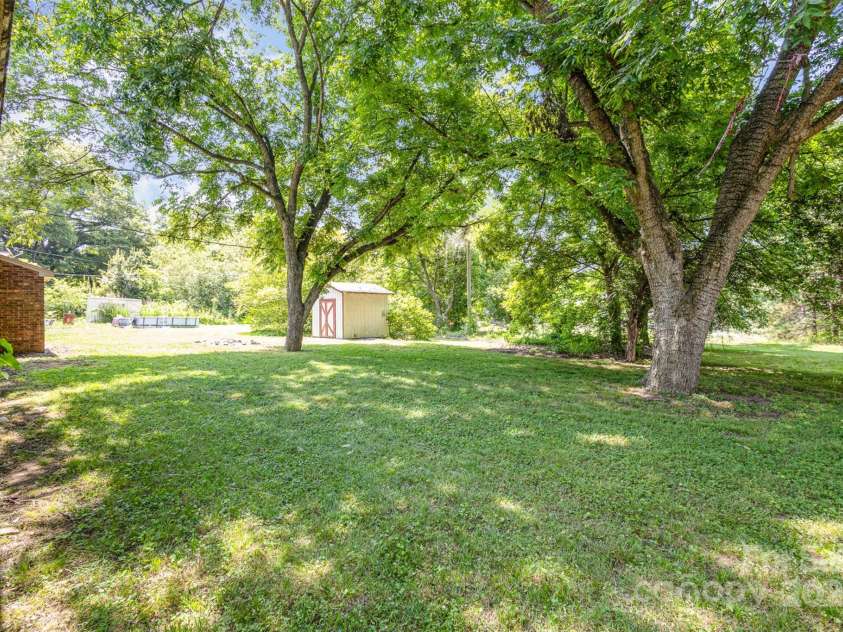 621 Oak Grove Road, Kings Mountain, NC 28086.  MLS# CAR4146020, YatesRealty ID 2700. 