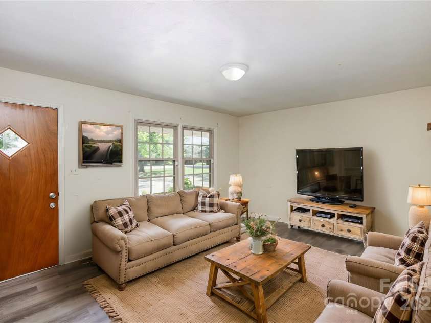 621 Oak Grove Road, Kings Mountain, NC 28086.  MLS# CAR4146020, YatesRealty ID 2700. Virtually Staged