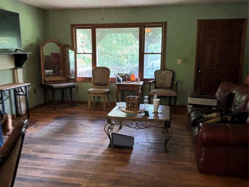 321 Henry Worley Lane, Marshall, NC 28753.  MLS# CAR4277589, YatesRealty ID 27001. 