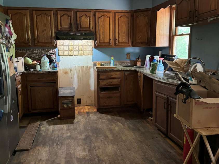 321 Henry Worley Lane, Marshall, NC 28753.  MLS# CAR4277589, YatesRealty ID 27001. 