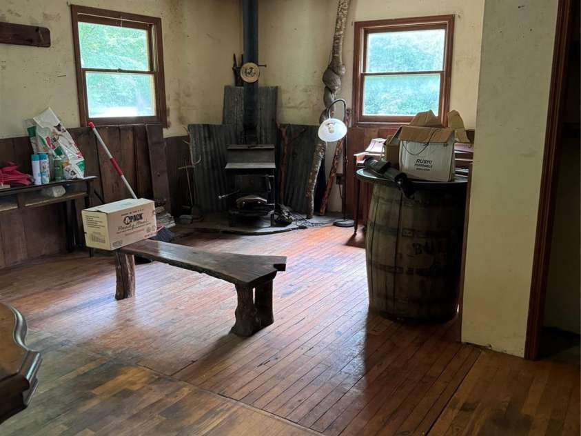 321 Henry Worley Lane, Marshall, NC 28753.  MLS# CAR4277589, YatesRealty ID 27001. 