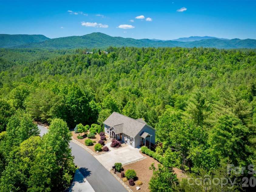 5564 Table View Lane, Lenoir, NC 28645.  MLS# CAR4380345, YatesRealty ID 27001. 