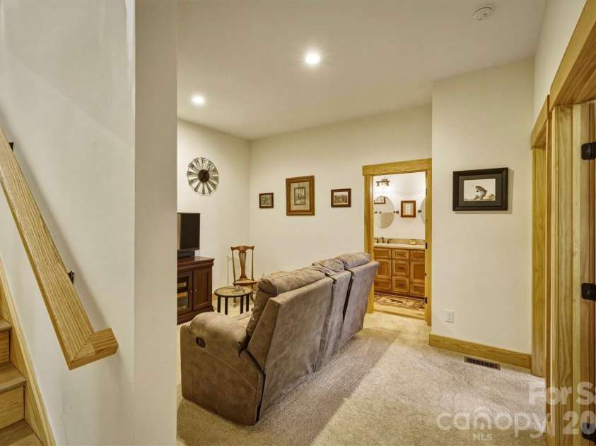 5564 Table View Lane, Lenoir, NC 28645.  MLS# CAR4380345, YatesRealty ID 27001. 