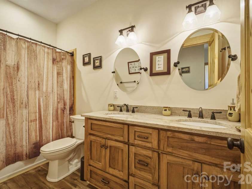 5564 Table View Lane, Lenoir, NC 28645.  MLS# CAR4380345, YatesRealty ID 27001. 