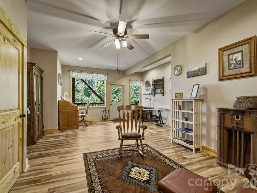5564 Table View Lane, Lenoir, NC 28645.  MLS# CAR4380345, YatesRealty ID 27001. 