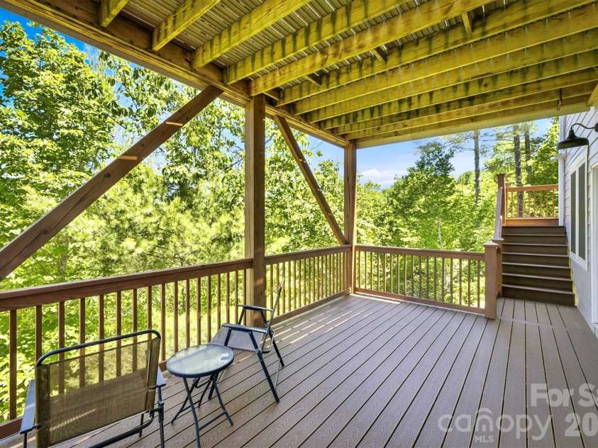 5564 Table View Lane, Lenoir, NC 28645.  MLS# CAR4380345, YatesRealty ID 27001. 