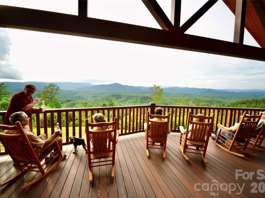 5564 Table View Lane, Lenoir, NC 28645.  MLS# CAR4380345, YatesRealty ID 27001. 