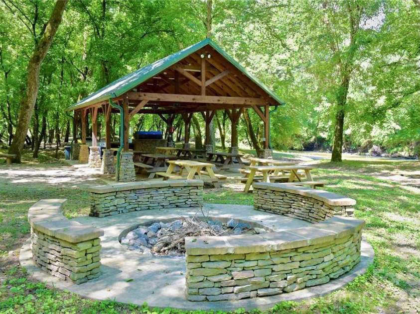 5564 Table View Lane, Lenoir, NC 28645.  MLS# CAR4380345, YatesRealty ID 27001. 