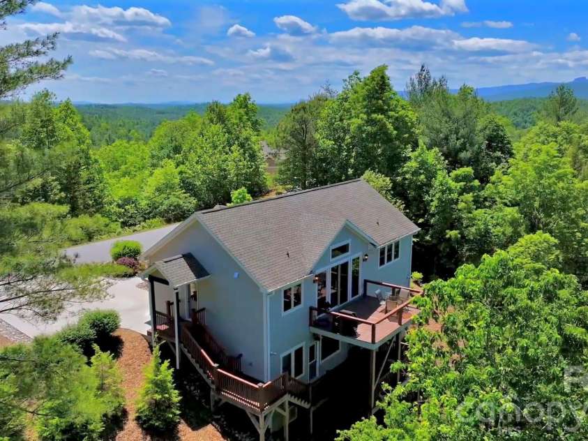 5564 Table View Lane, Lenoir, NC 28645.  MLS# CAR4380345, YatesRealty ID 27001. 