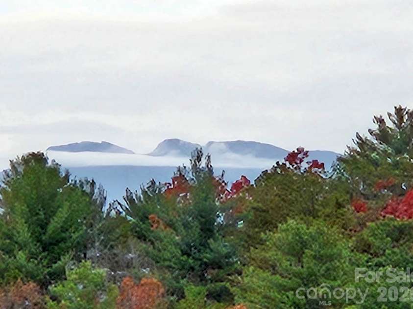 5564 Table View Lane, Lenoir, NC 28645.  MLS# CAR4380345, YatesRealty ID 27001. 