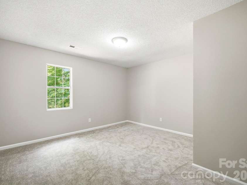 6324 Grove Park Boulevard, Charlotte, NC 28215.  MLS# CAR4387347, YatesRealty ID 27002. 