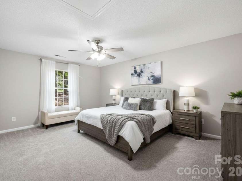 6324 Grove Park Boulevard, Charlotte, NC 28215.  MLS# CAR4387347, YatesRealty ID 27002. 