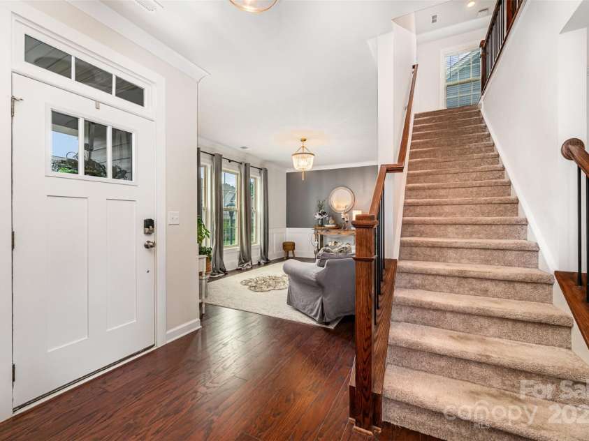 915 Claires Creek Lane, Davidson, NC 28036.  MLS# CAR4264930, YatesRealty ID 27003. Entry