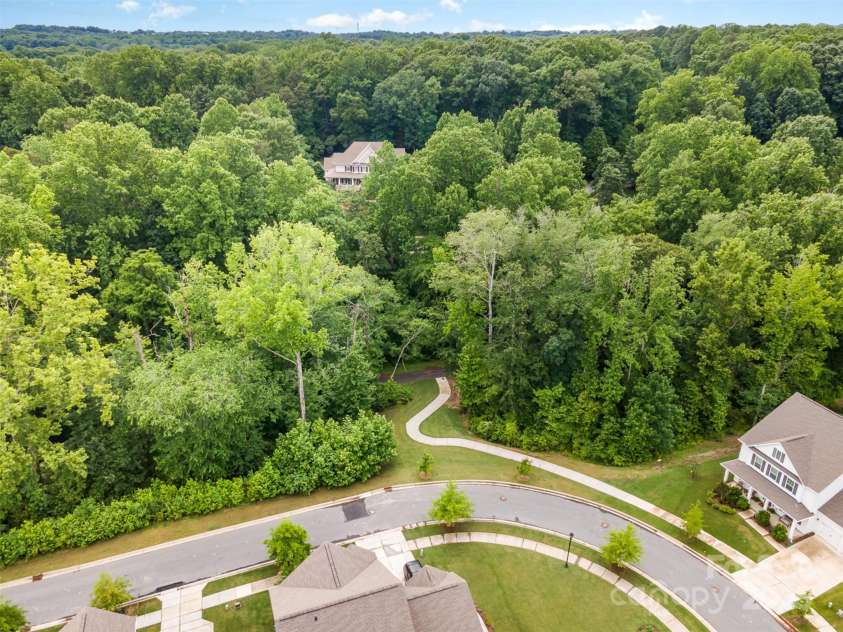 915 Claires Creek Lane, Davidson, NC 28036.  MLS# CAR4264930, YatesRealty ID 27003. Greenway Access from Neighborhood