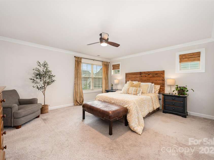 915 Claires Creek Lane, Davidson, NC 28036.  MLS# CAR4264930, YatesRealty ID 27003. Primary Suite