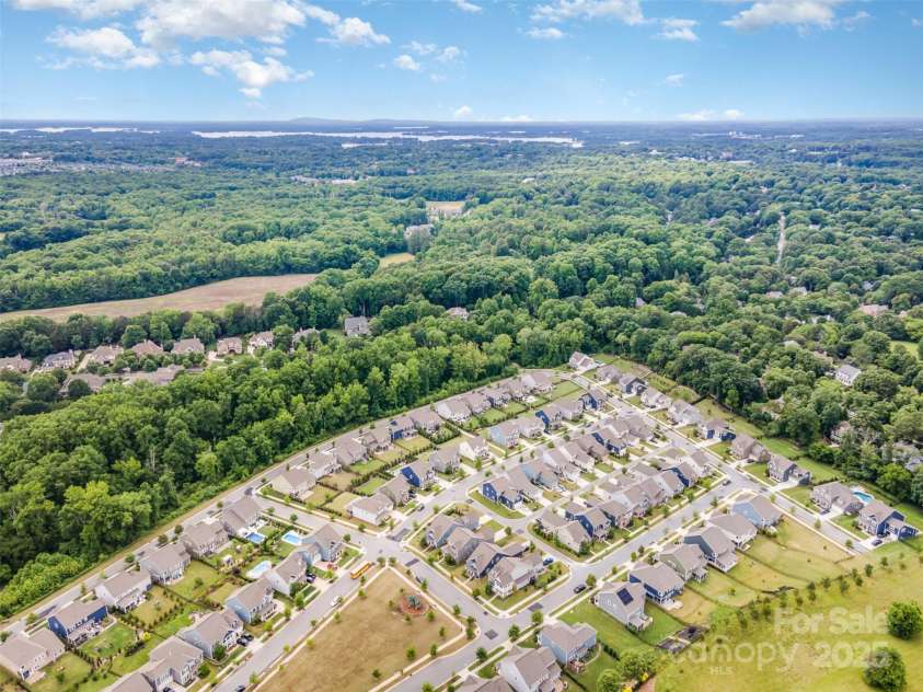 915 Claires Creek Lane, Davidson, NC 28036.  MLS# CAR4264930, YatesRealty ID 27003. Westbranch Community in Davidson