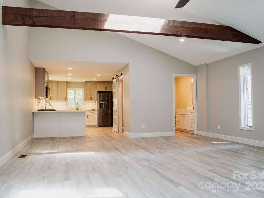 136 Day Drive, Boone, NC 28607.  MLS# CAR4270315, YatesRealty ID 27004. 