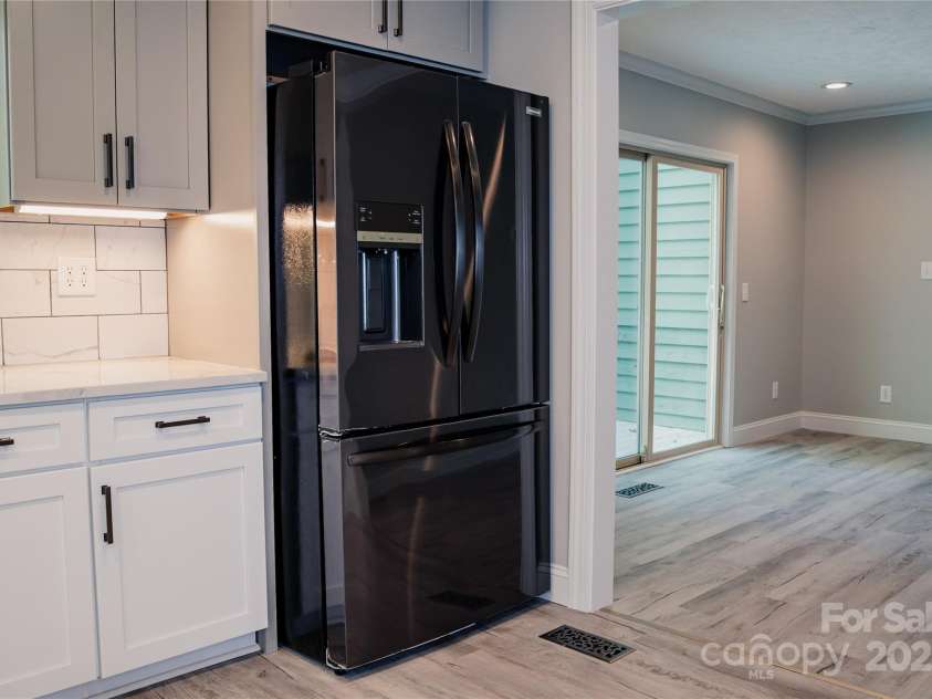 136 Day Drive, Boone, NC 28607.  MLS# CAR4270315, YatesRealty ID 27004. 