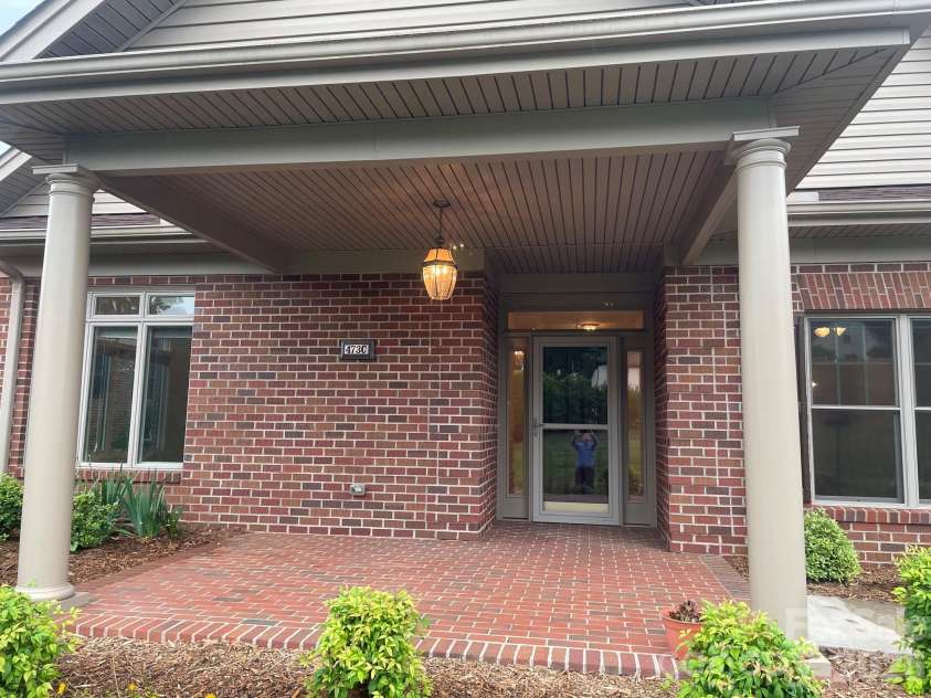 473 26th Avenue, Hickory, NC 28601.  MLS# CAR4387765, YatesRealty ID 27004. Front Porch 473C
