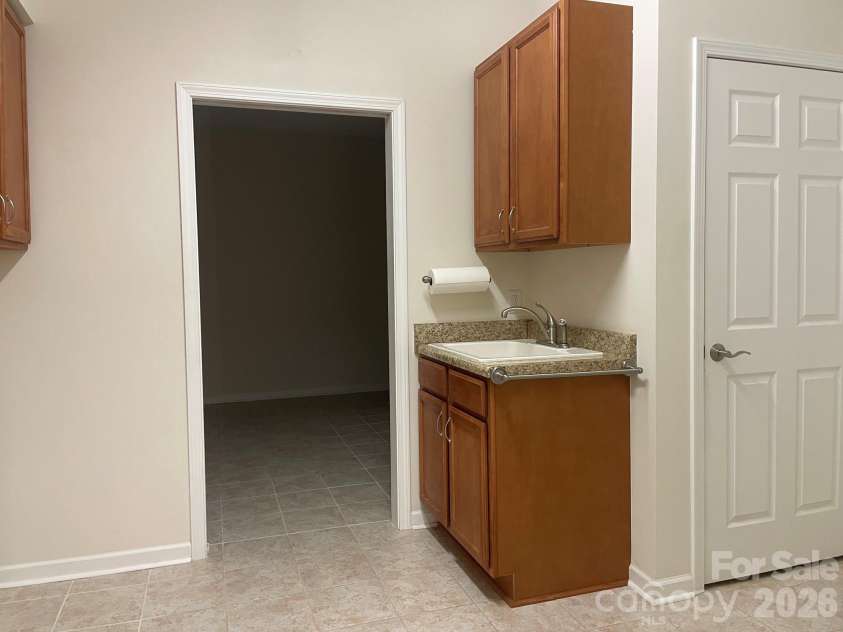 473 26th Avenue, Hickory, NC 28601.  MLS# CAR4387765, YatesRealty ID 27004. Laundry Room 473C
