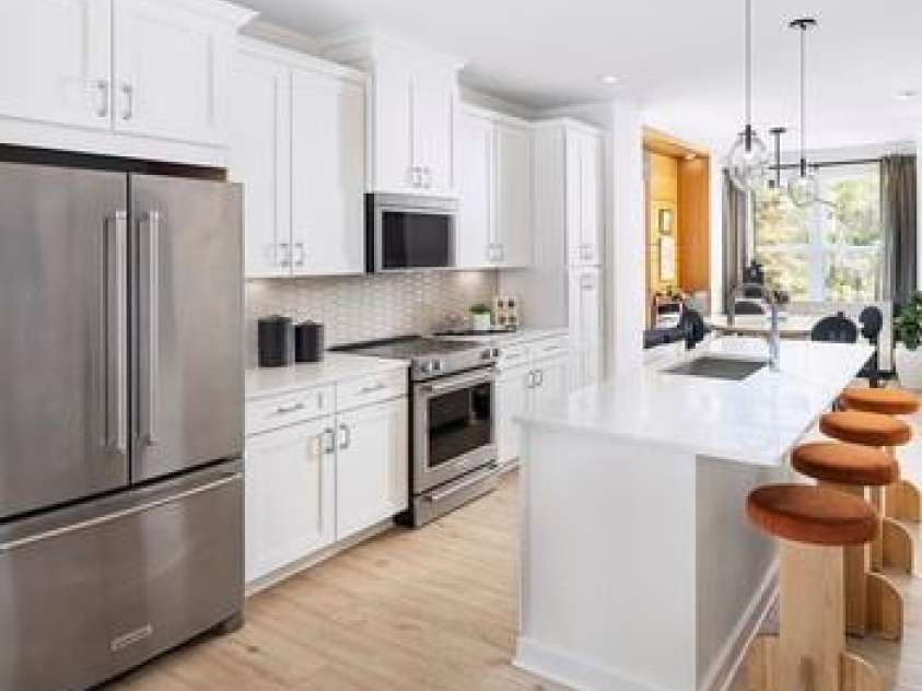 2051 Clarksdale Drive, Charlotte, NC 28206.  MLS# CAR4197287, YatesRealty ID 27005. Kitchen*Model Home*