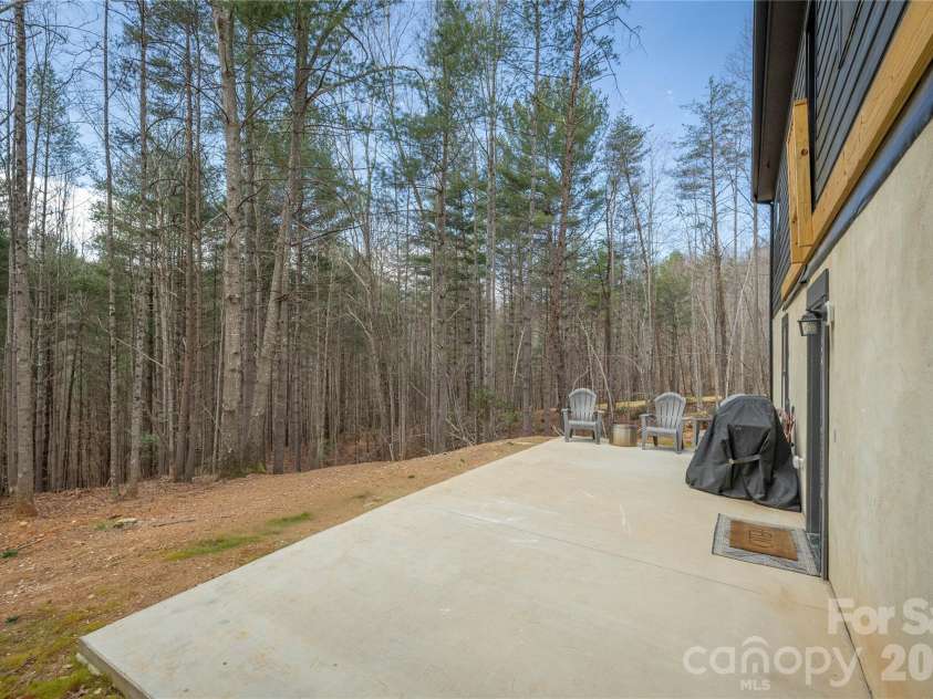 4374 Poplar Bluff Drive, Lenoir, NC 28645.  MLS# CAR4356663, YatesRealty ID 27005. 