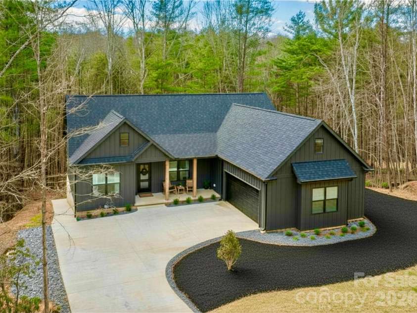 4374 Poplar Bluff Drive, Lenoir, NC 28645.  MLS# CAR4356663, YatesRealty ID 27005. 