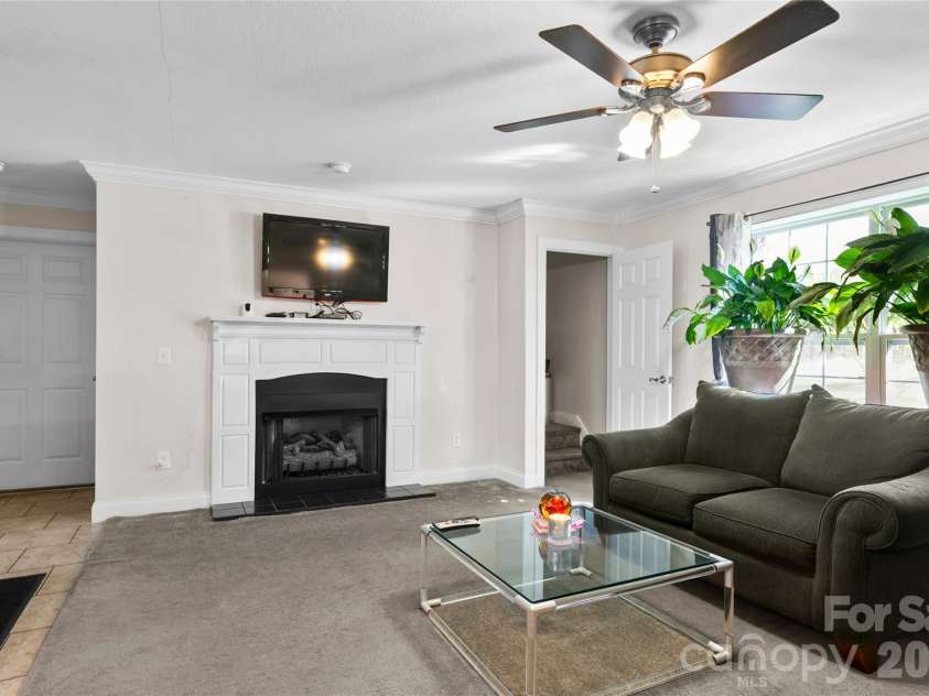 28 Chapel Park Road, Asheville, NC 28803.  MLS# CAR4359429, YatesRealty ID 27007. 