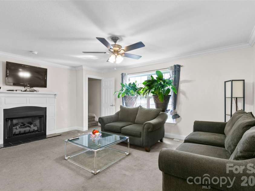 28 Chapel Park Road, Asheville, NC 28803.  MLS# CAR4359429, YatesRealty ID 27007. 
