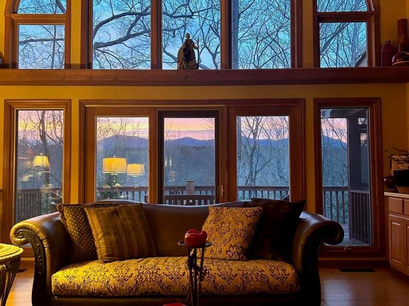 270 Foxwood Drive, Tryon, NC 28782.  MLS# CAR4275078, YatesRealty ID 27008. 